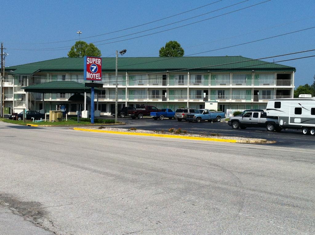 ريتشموند Super 7 Motel المظهر الخارجي الصورة